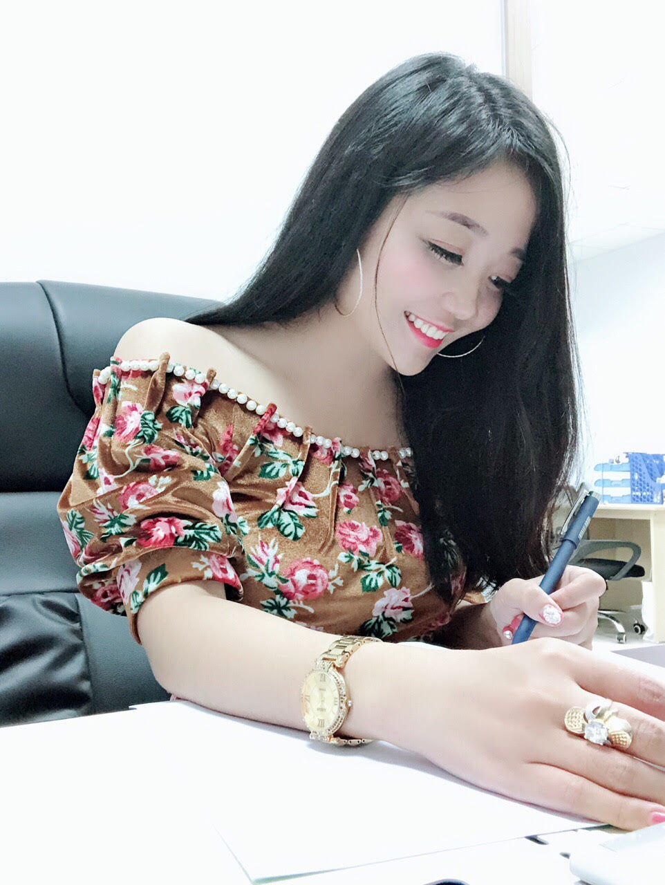Chị Tuyết