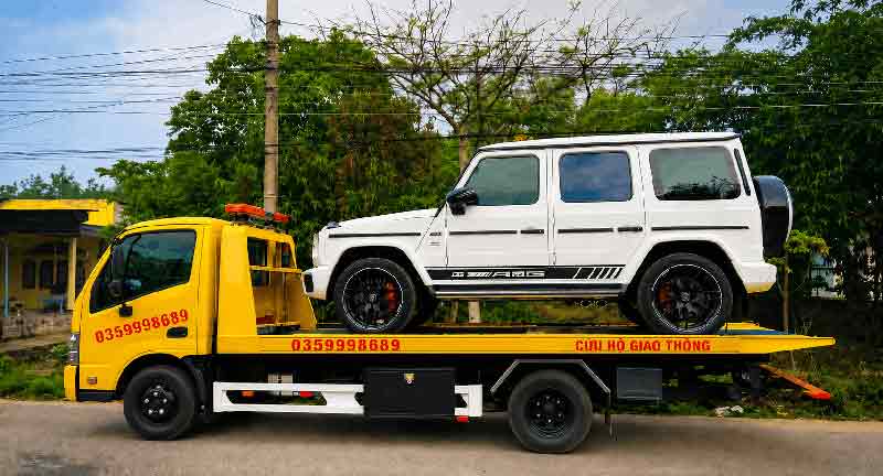 Cứu hộ xe tai nạn cần chở về hãng